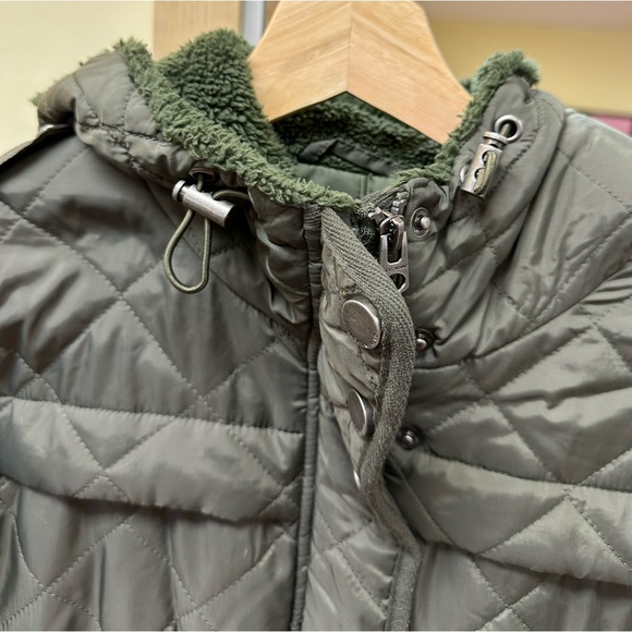 Sage Green Puffer Jacket - Picture 4 of 9